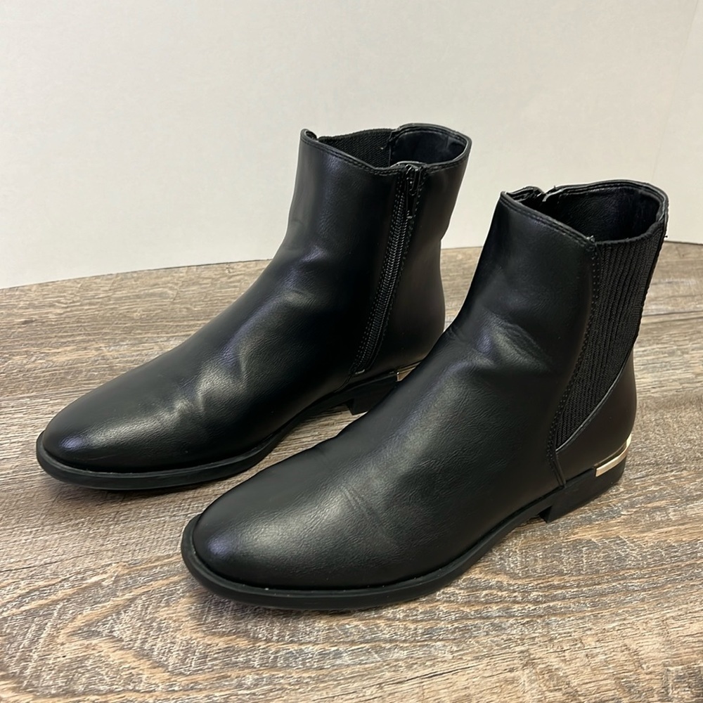 Nine West Agate Chelsea Ankle Boots Size 6.5